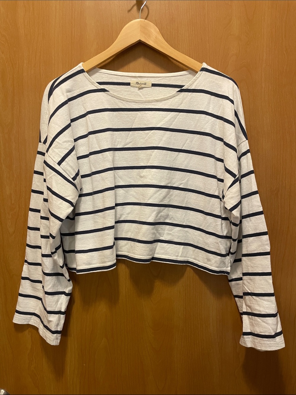 Madewell White and Navy Striped Cropped Long-Sleeve Tee